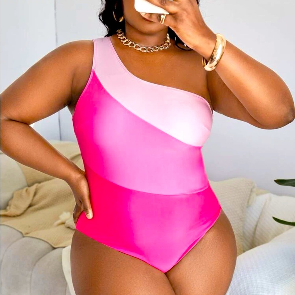 One piece swim suit